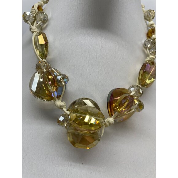 Yellow Crystal Beaded Necklace With Adjustable Chain Length And Knotted Ivory - Picture 2 of 6